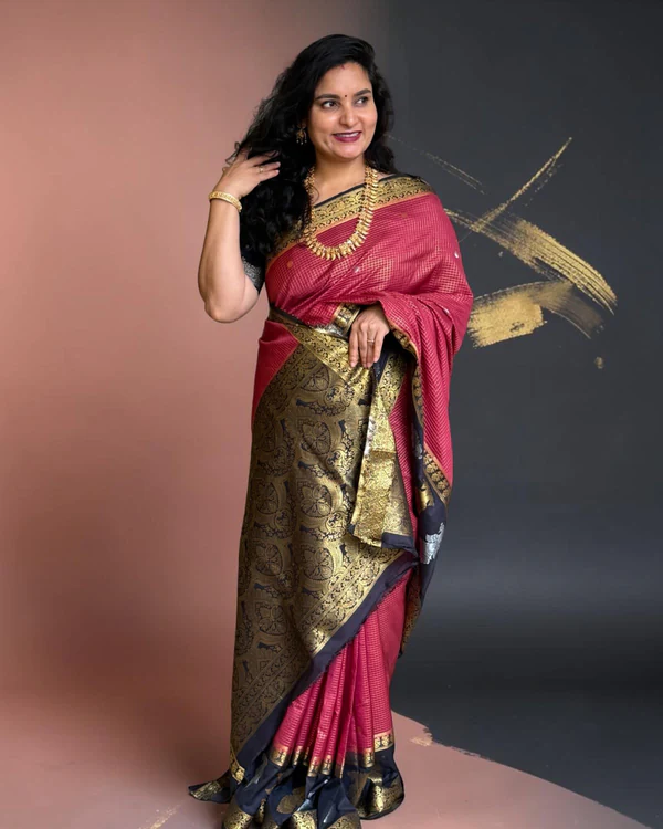 Semi Mysore Crepe (Silver & Golden Jari Gandaberunda Border)