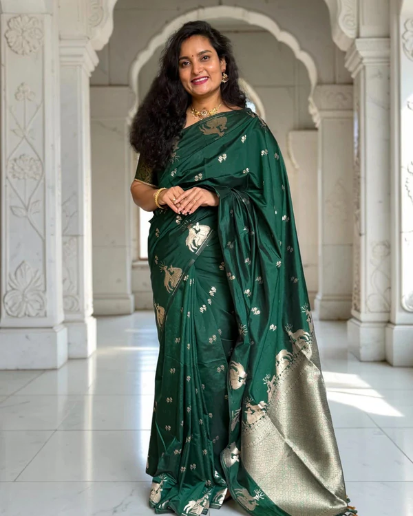 Dola Saree (Borderless Deer)