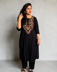 Flex Cotton 2-Piece Kurta Set (Applique Detailing) thumbnail 2
