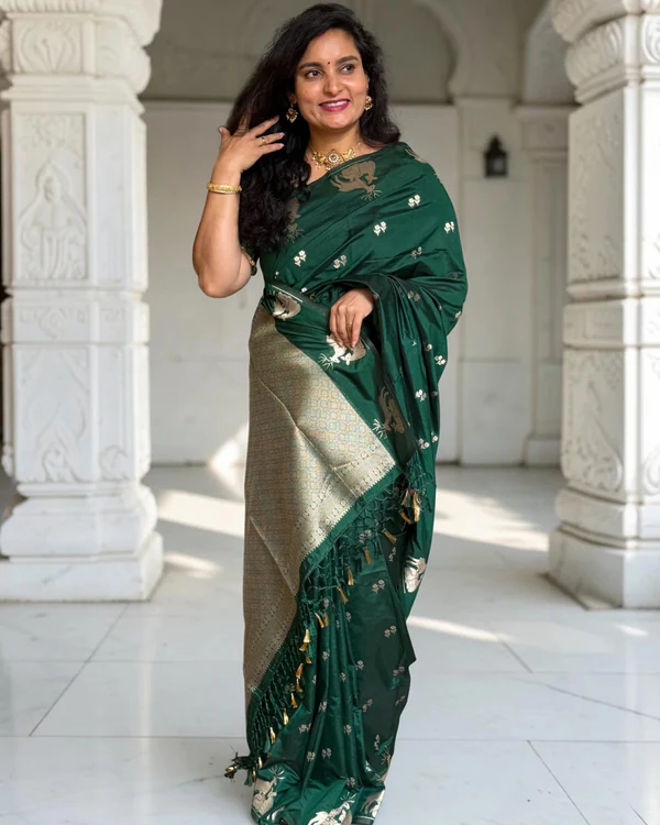 Dola Saree (Borderless Deer)