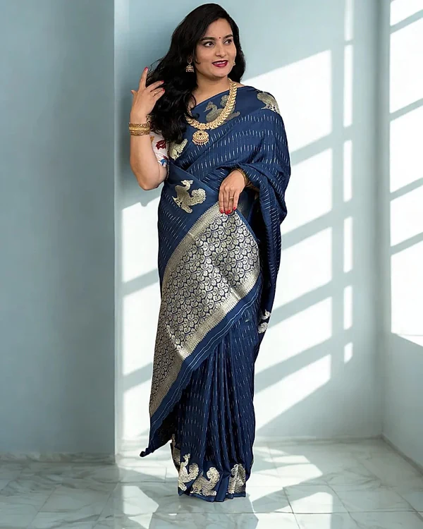 Viscose Saree (Peacock Border)
