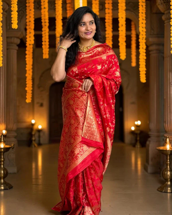 Viscose Saree (Self, Jaal Design)