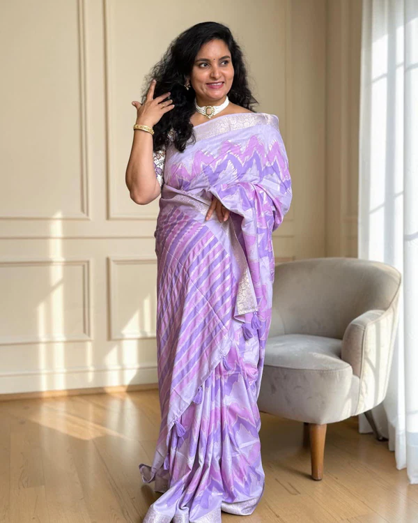 Dola Saree (Jari Border, Fancy Printed Body & Pallu)