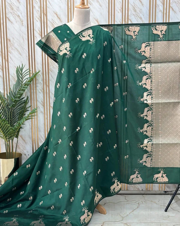 Dola Saree (Borderless Deer)